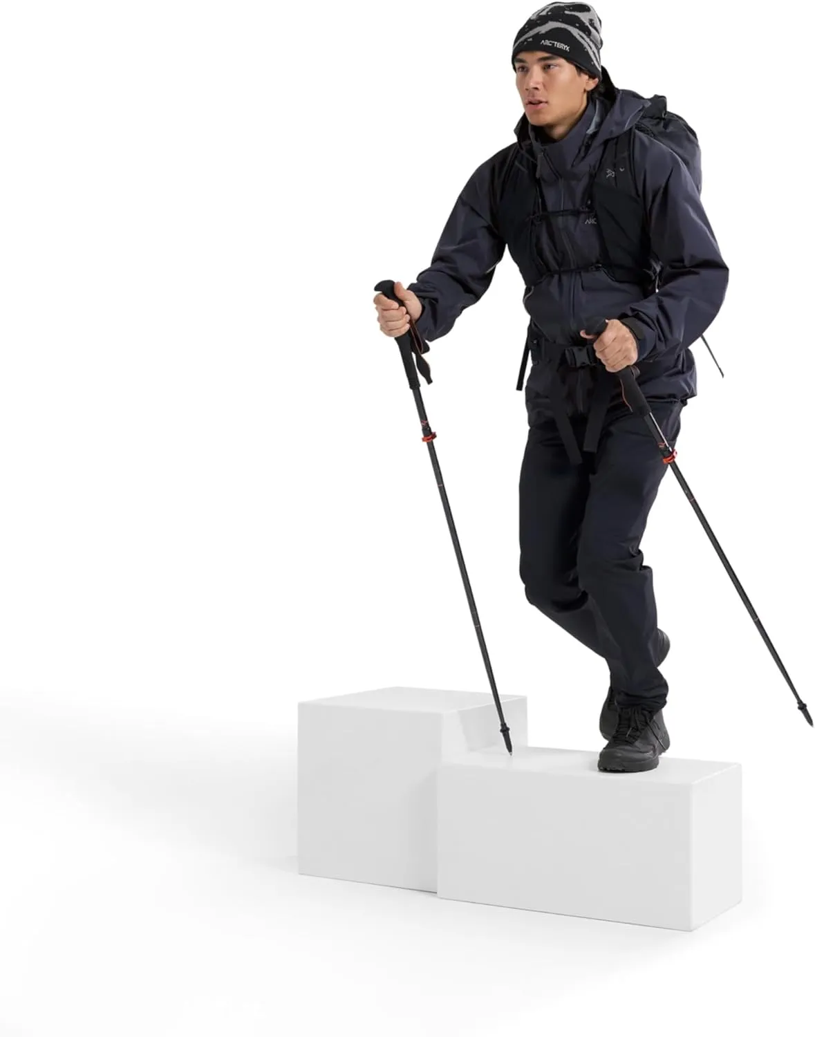 Arc'teryx Beta AR Men’s Jacket | Waterproof, Windproof Gore-Tex Pro Shell Men’s Winter Jacket with Hood for All Round Use