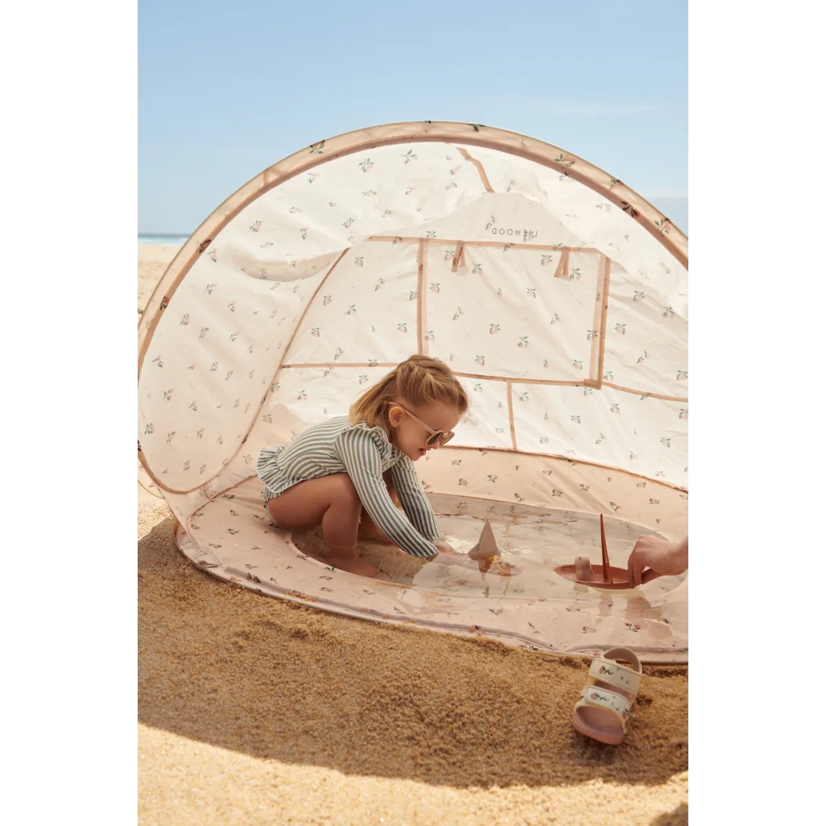 Everett pop-up beach tent Safari Sandy
