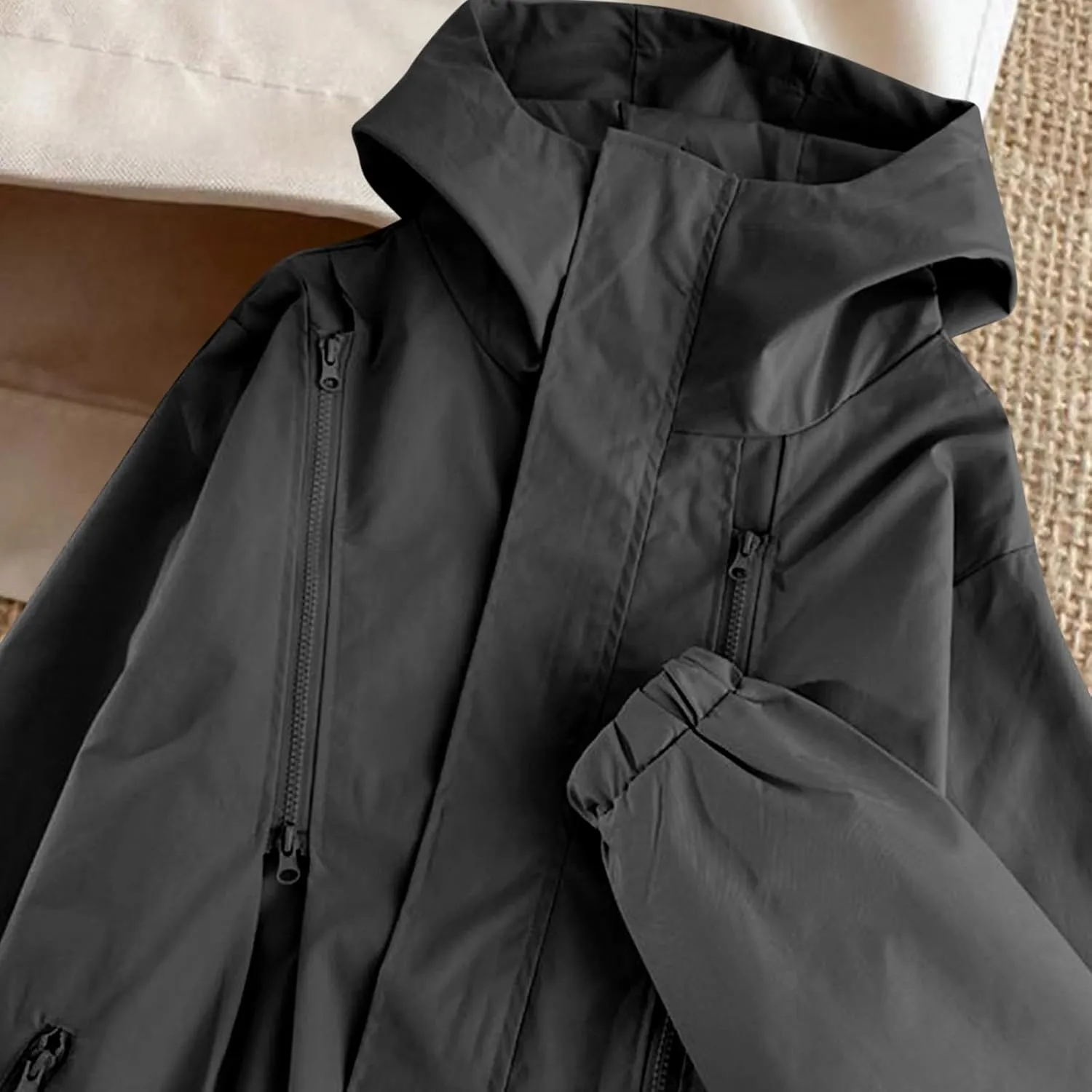 Finelylove Mens Rain Jacket Waterproof Lightweight Hooded Windbreaker Fashion Casual Light Jacket Outdoor Rain Coats