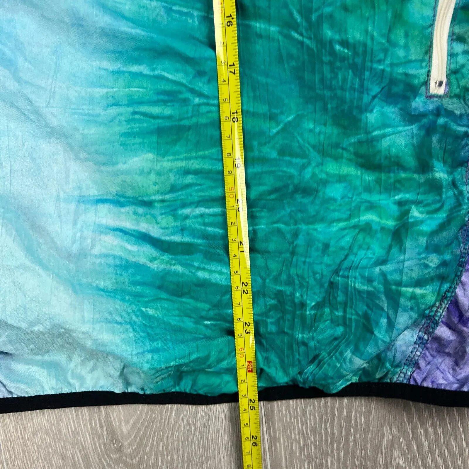 Go Slow Caravan Packable Windbreaker Hooded Jacket Size 3 (S/M approx)