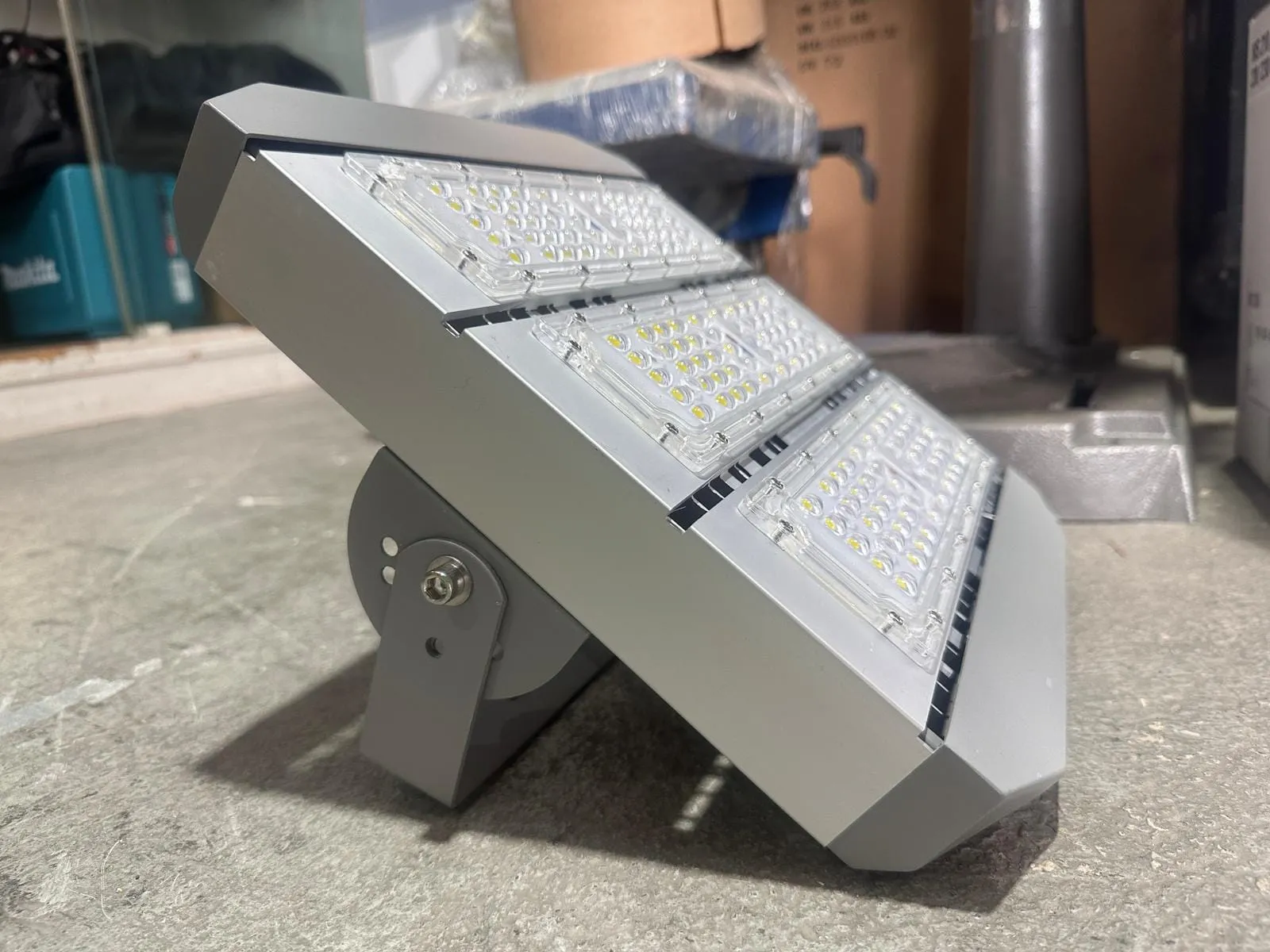 Kipor LED Tower Light 150W | Model : LED-YMT-150W