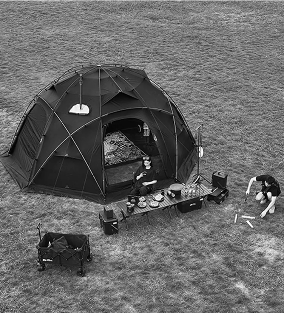 Mobi Garden Commander 245 6- 10 person - Black