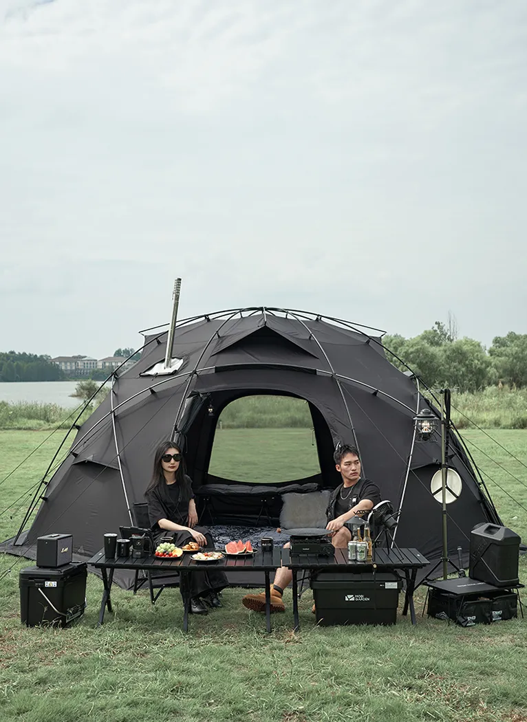 Mobi Garden Commander 245 6- 10 person - Black