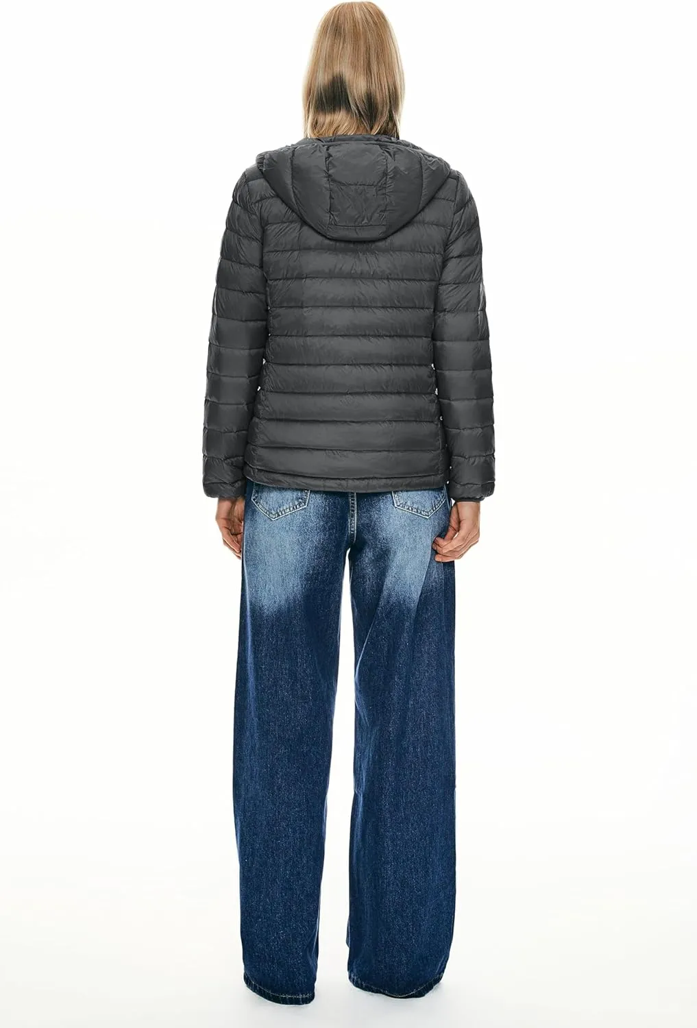 Orolay Women's Packable Down Jacket Hooded Ultra Light Weight Short Puffer Coat with Pockets