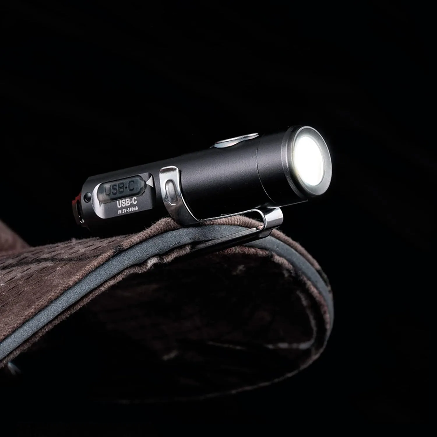 RovyVon A3 Gen 4 Keychain Flashlight- Super Bright 650 Lumens, USB C Rechargeable EDC Flashlight Water-Resistant, Lightweight- Ideal for Everyday Carry, Camping, Hiking, Emergency (Gun Grey)
