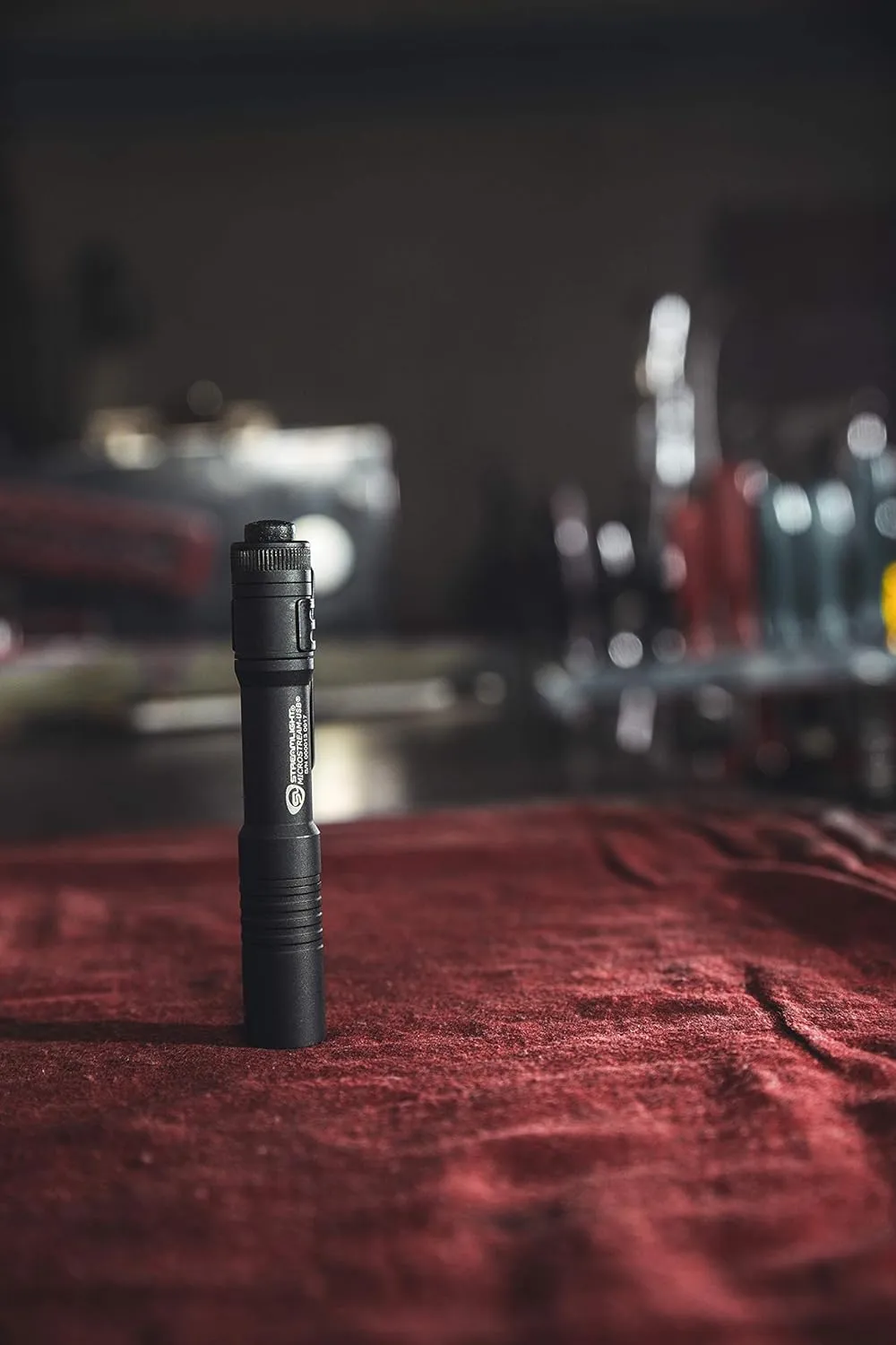 Streamlight 66604 MicroStream 250-Lumen EDC Ultra-Compact Flashlight with USB Rechargeable Battery, Box, Black