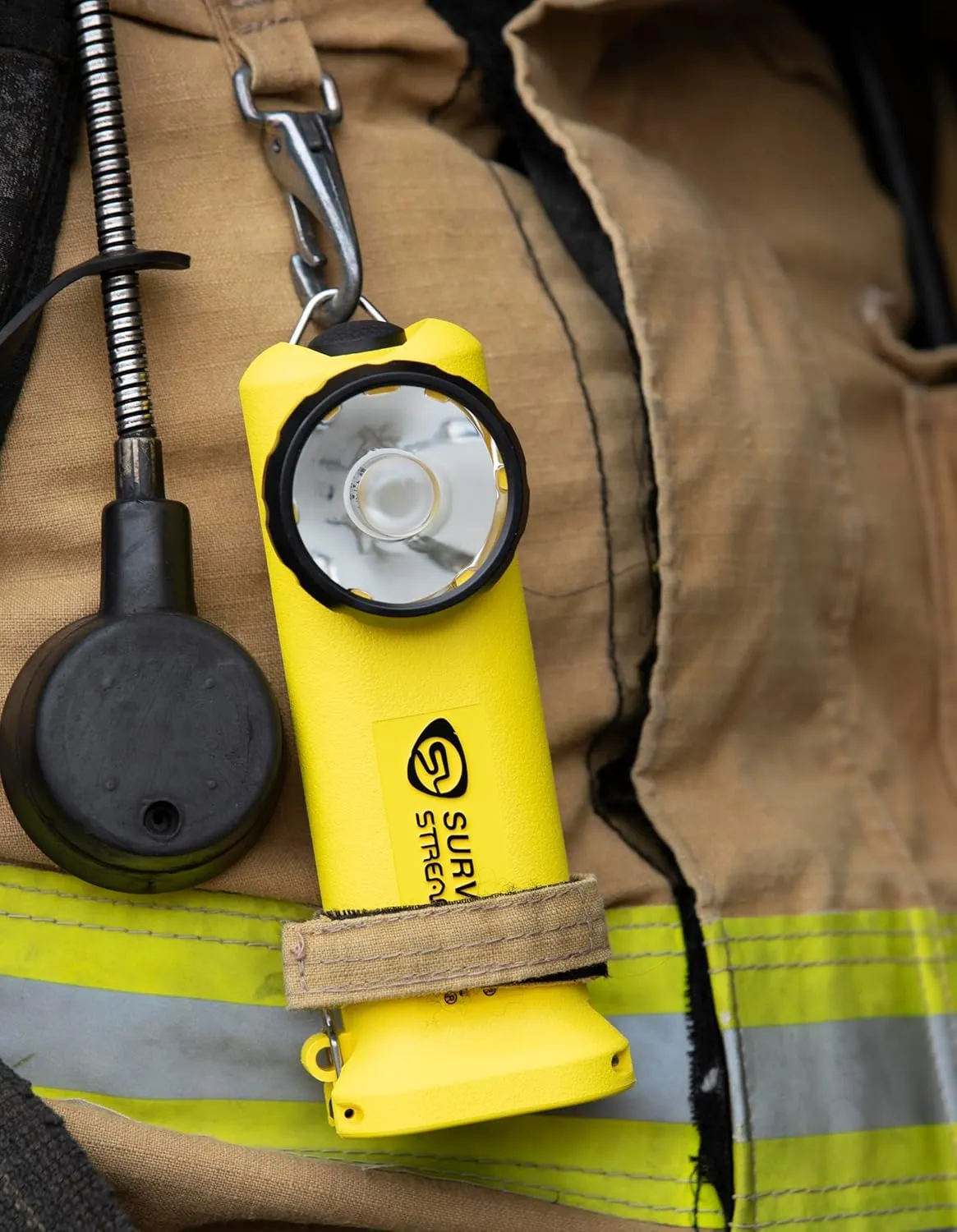 Streamlight 90541 Survivor 175-Lumen Alkaline Safety-Rated Firefighter Right Angle Flashlight, Yellow