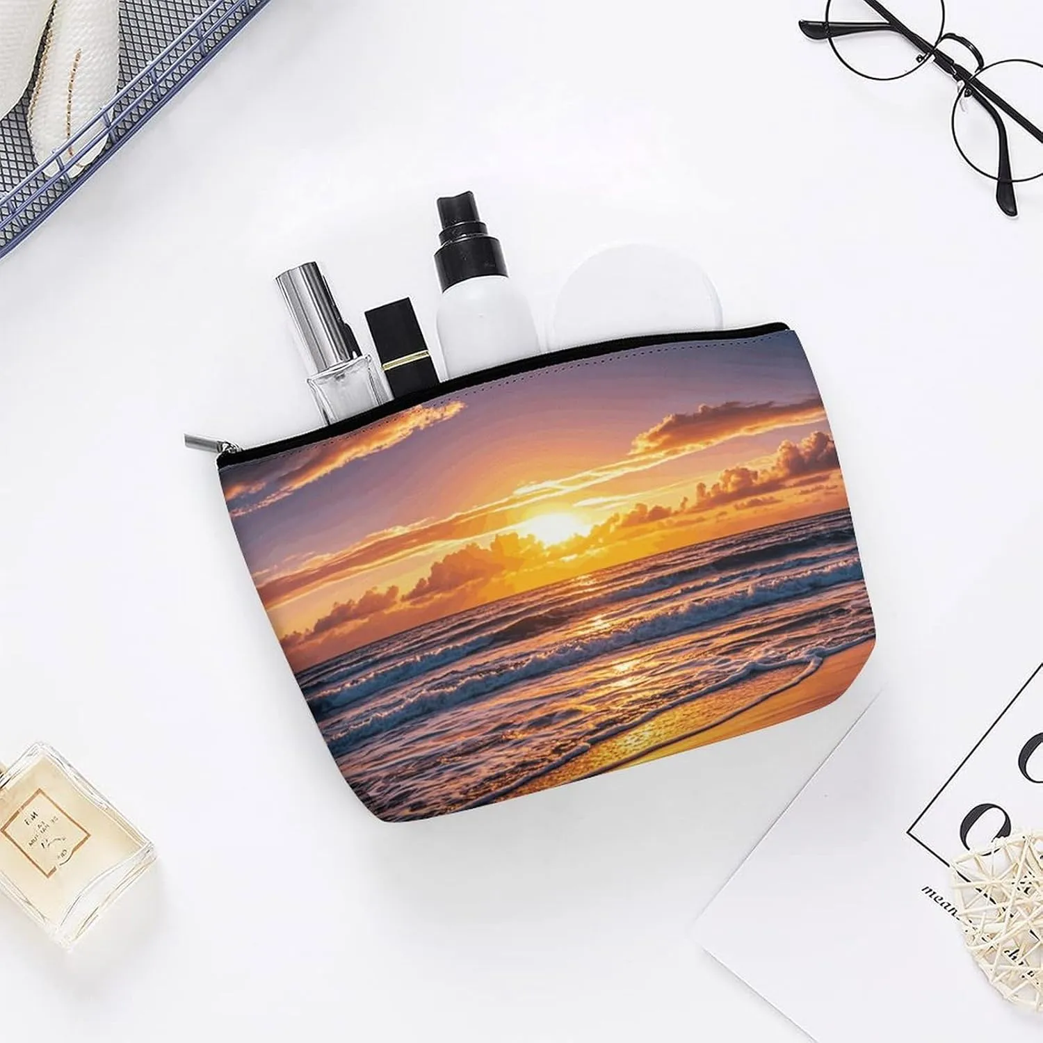Toiletry Bag for Women Beach Sunset Waves Cosmetic Bag Portable Capacity Travel Makeup Bags with Zipper Lightweight Cute Beauty Makeup Organizer for Traveling, Accessories, Essentials