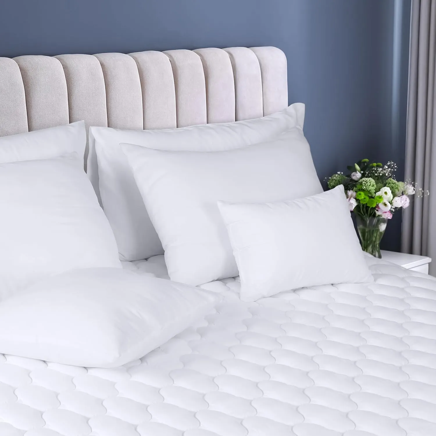 Utopia Bedding Waterproof Mattress Protector, Queen Mattress Pad, Quilted Fitted Cover Stretches up to 16 Inches Deep (White)